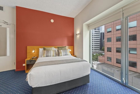 YEHS Hotel Melbourne CBD - Holiday Cairns 1