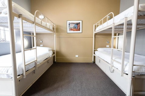 YHA Melbourne Central - Holiday Cairns 3