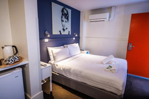YHA Melbourne Central - Holiday Cairns 1