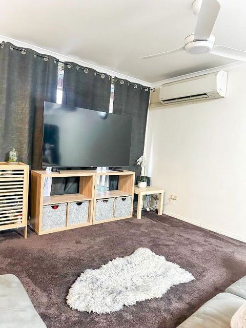 Queen Of The Desert Villa Secure & Gated 2 Bdrm Home - Holiday Cairns 3