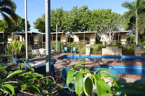 Wongai Beach Hotel - Holiday Cairns 1