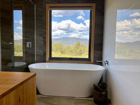 Yarra Valley Country Escape - Holiday Cairns 1