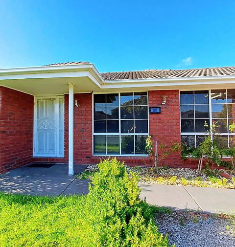 YF Home Sweet Home - Holiday Cairns 0