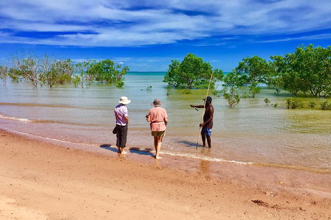 Gay-Wu Woman's 5 Day Yolngu Homeland Tour - Holiday Cairns 5