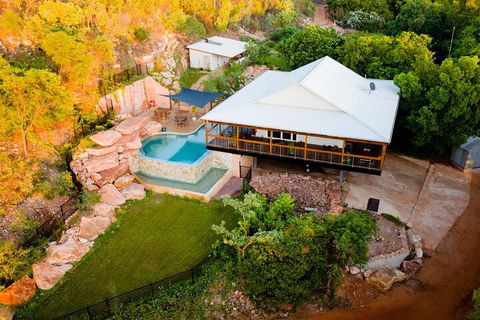 Wet Season Incredible Islands Tour - Horizontal Falls & Cygnet Bay Pearl Farm - Holiday Cairns 5