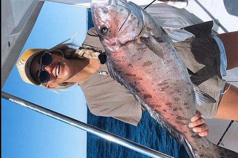 3/4 Day 7 Hour Offshore Fishing Charter - Holiday Cairns 1