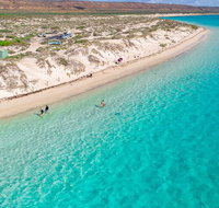 Ningaloo in a Day - Full Day Hike and Snorkel Tour with Lunch - Holiday Cairns