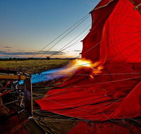 Early Morning Ballooning in Alice Springs - Holiday Cairns