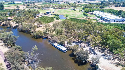 Taste Of The Valley Cruise From Perth - Holiday Cairns 3