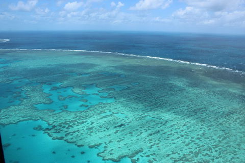 Reef And Island Scenic Flight From Airlie Beach - Holiday Cairns 1
