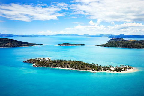 Whitehaven Beach And Daydream Island Cruise - Holiday Cairns 5