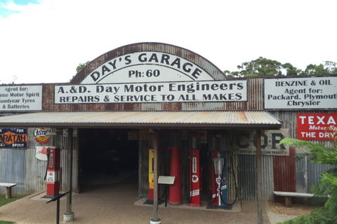 Private Tour To Paronella Park, Historic Village Herberton And Wild Life Wallaby - Holiday Cairns 3