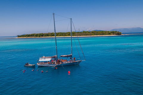Ocean Free Green Island & Great Barrier Reef Snorkel Cruise, Cairns 25 Guests - Holiday Cairns 0