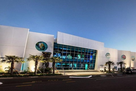 Cairns Aquarium Family Ticket - Holiday Cairns 2