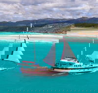 2-Day Whitsundays Sailing Adventure SV Whitehaven - Holiday Cairns
