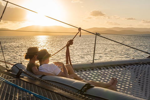 Sunset Sail In The Whitsundays - Holiday Cairns 0