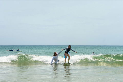 Private Beginners Surf Lessons, Noosa World Surf Reserve - Holiday Cairns 0