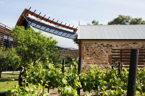 Australian Wine Discovery Tour With Tastings - Holiday Cairns 1