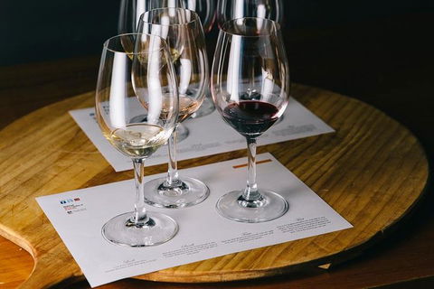 Australian Wine Discovery Tour With Tastings - Holiday Cairns 2